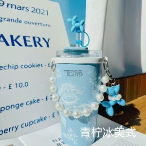 ที่คาดถ้วยน้ำดื่มสีฟ้า เค้กหมาป่า ที่คาดถ้วยแบบพกพา อุปกรณ์เสริมทั่วไปสำหรับถ้วยน้ำดื่ม เครื่องประดับเครื่องดื่มที่ใช้งานได้หลากหลาย