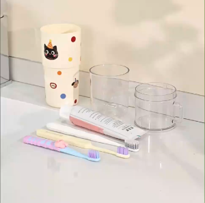 Everything ที่เก็บยาสีฟัน แปรงสีฟันพกพา กล่องใส่แปรงสีฟัน กล่องใส่แปรงสีฟันแบบพกพา ลายน่ารัก เหมาะสำหรับการเดินทาง ช่วยประหยัดพื้นที่