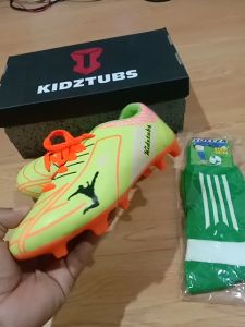 KIDZTUBS Sepatu Bola Anak Laki Laki Size 28 29 30 31 32 33 34 35 36 37 KDZ1302120224
