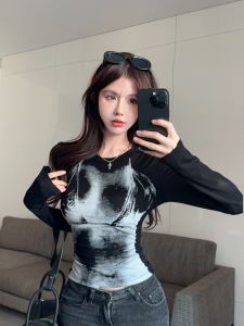 GUZILIAN | เสื้อยืดแขนยาวลายเบเกอรี่สุดเซ็กซี่สำหรับผู้หญิงในฤดูใบไม้ร่วง สไตล์สตรีท เอวสูง ทรงสลิมฟิต ดีไซน์เรียบง่าย