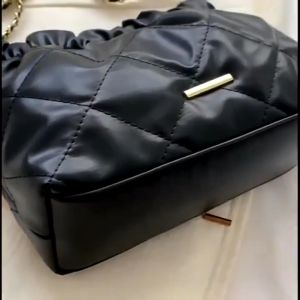 Tas Wanita Selempang Jennie & Tas Bahu Wanita Serut: Gaya Keren ala Korea