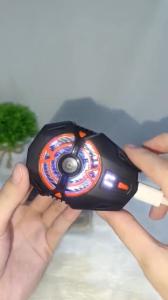 T9 Sò lạnh quạt tản nhiệt điện thoại J20  làm mát đến đóng băng. 3 cấp độ lạnh led RGB có sò lạnh . công nghệ sò lạnh làm mát nhanh tăng độ bền và mượt cho điện thoại chơi game hoặc tác vụ nặng. Bảo hành 6 tháng