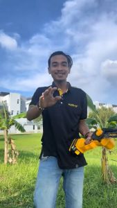 KEELAT KEC008 Mini Chainsaw 8 inch Cordless Chainsaw Pruning Cutter Wood Pruning shear Cutter Potong Pokok Gergaji Elektrik