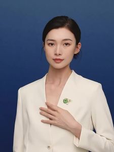 TH | Bamboo Wish Auspicious High-end Womens Jade Chalcedony Brooch For Mother