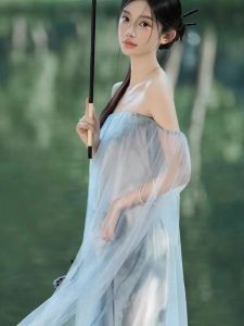 ภาพวาดแปรงน้ําสไตล์จีนชุดเดรสเปิดไหล่หรูหรากระโปรงยาวสําหรับหญิงตั้งครรภ์เหมาะสําหรับทุกฤดูกาล