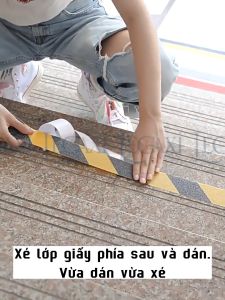 Băng Dính Chống Trơn Trượt Rộng 5cm Dài 10 Mét Sàn Nhà Cầu Thang Bậc Thềm Tránh Bước Hụt An Toàn Legaxi