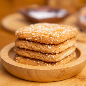 Traditional Handmade Sesame Square Pastry Old Fashioned Snack Breakfast Replacement Food Peach Crisp Baked Goods Chinese Pastries