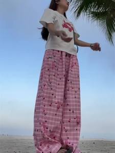 T-Shirt Wanita Lengan Pendek Putih Ukuran Besar  Motif Buah Ceri Katun Tipis Bernapas Premium Desain Pantai Longgar Slim Fit Tren Musim Panas 2025  Baju Kasual Kerah Bundar  Manis dan imut  Gaya Korea - Jepang  Sederhana  Pakaian  Modis  Nyaman  Tops