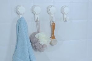 TAILI Black Bathroom Suction Hooks with Vacuum Suction Cups- No Drilling Reusable Shower Hooks Waterproof Removable Suction Hanger for Bathroom Kitchen Towel Towel Robe Loofah