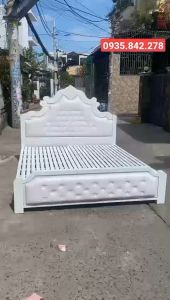 Giường nữ hoàng sang trọng cao cấp màu trắng 1M8 cao cấp