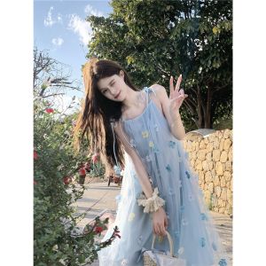 ชุดเดรสยาวสายเดี่ยวหลวมๆ ลายดอกไม้ ชุดวันหยุดชายหาด ฤดูร้อน 2025 ชุดเดรสยาวคลุมเข่า แขนกุด สไตล์คลาสสิก