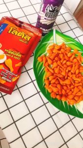 Bánh Snack đùi gà Thái Lan Dorkbua gói to 110g