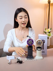 พัดลมมือถือขนาดเล็ก 5x ความแรงของลมที่เพิ่มขึ้น 100 ระดับความเร็วระเบียบแผ่นทําความเย็นประคบเย็น