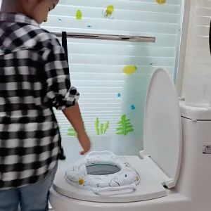 ที่รองชักโครกเด็ก เสริมฟองน้ำ มีหูจับทรงตัว JX000 / JX001