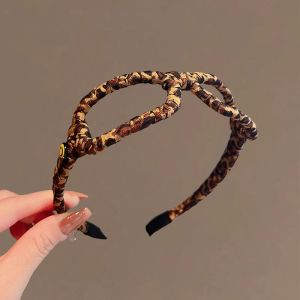 Autumn Winter Leopard Print Headband Womens Fashion Sensation Glasses Hairband Face Slimming Popular Internet Red Hair Accessory