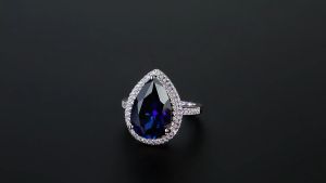 JewelryPalace 8ct Water Drop Created Blue Sapphire 925 Sterling Silver Ring for Women Gemstone Statement Halo Engagement Ring