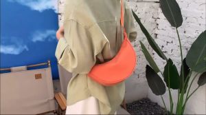 Japanese Nylon New Crossbody Sling Bag Ins Shoulder Messenger Handbag Simple Style Hobo 2G26