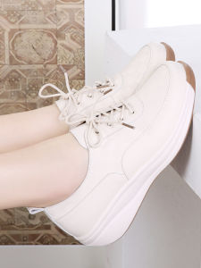 Anti-Slip Leather Casual Shoes Soft Bottom Mom Shoes Womens Fashion Flat Sandals Comfortable Leisure Shoes for Middle-Aged And Elderly