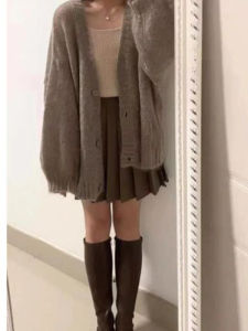 เสื้อคาร์ดิแกนถักแขนโคมไฟสไตล์ย้อนยุคสำหรับผู้หญิง ฤดูใบไม้ร่วง 2025 ใหม่ ทรงหลวม แขนยาว ปกติ แขนยาว ปกติ