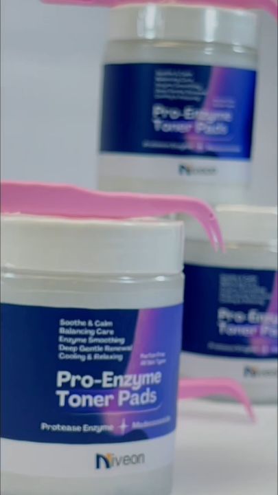 Niveon Pro-Enzyme Toner Pads, with protease enzyme and madecassoside for gentle exfoliation, toning