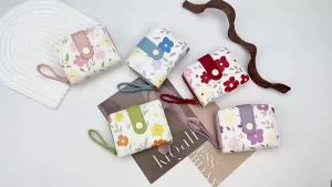 Cute Korean Style Coin Purse Women Fashion Short Wallet Folding Zipper Wallet ID Card Holder Travel Lightweight Cash Coin Bags