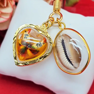 เเหนบห้อยจี้สาลิกา เบี้ยแก้ ชุดวัตถุมงคลเสริมเสน่ห์ เสริมโชคลาภ เสริมบารมี ใช้สำหรับพกพา ใส่ได้ทุกโอกาส งานสวย พร้อมส่ง