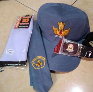 PAKET (TDSK)TOPI DASI SABUK KAOSKAKI BORDIR COMPUTER BELAKNG KARET JAHITAN RAPIH