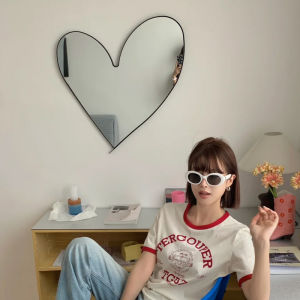 กระจกแต่งหน้าสไตล์เจ้าหญิงอะครีลิกรูปหัวใจตกแต่งห้องนอนประตูทางเข้าเรียบง่ายดีไซน์เรียบง่าย