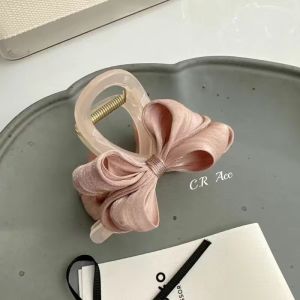 Elegant Butterfly Knot Shark Clamp Hair Clip Stylish Medium Size Bun Hair Accessory Simple Design Fashionable Hair Grips