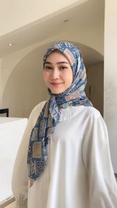 Koyu Hijab Segiempat Motif Viney Jepang Ethnik Scraft Bajo