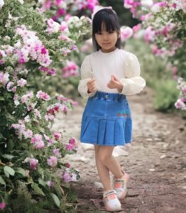 Chân váy jeans xếp ly bé gái sz 18-40kg chân váy bò có quần bảo hộ cho bé gái