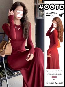 Ge·an·fei | New Year Stylish High-Grade Red Knitted Long Dress