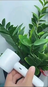 Small mini handheld fanSilent convenient and long battery life usb charging handheld high-speed small electric fan