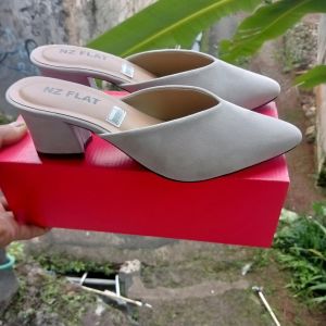 slop wanita bludru 5 cm