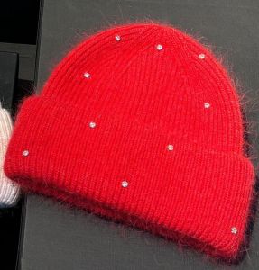 1PC New Winter Rhinestone min Knitted Hat Fashionable And Warm Rabbit Fur Ear Protection Hat Double Folded Hat