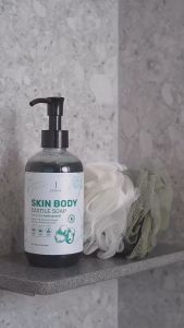 Jevarine Skin Body Castile Soap - Sabun Mandi Aman Untuk Kulit Sensitive Membantu Mengatasi Kulit Berjerawat Kulit Eksim Panu Dan Melembabkan Kulit Kering Dan Anti Bakteri & Virus (250ml)