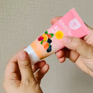 Tinted Facial Sunscreen SPF 50 with Vitamin C for Dewy Finish