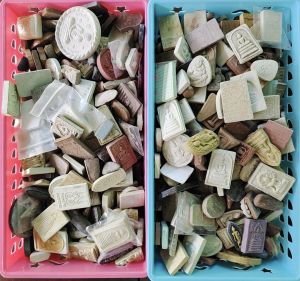 พระผง พระเหมา ชุดละ 100 องค์ คละแบบ มีแถม (เผื่อชำรุดทุกชุด)