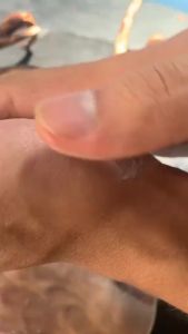 Clorismen Sabun Muka Charcoal 80gr Skincare Pria Untuk Kulit Cerah Bebas Kusam Anti Jerawat