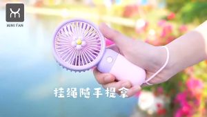 Kipas Angin Mini Karakter USB + Lampu LED / Kipas Angin Tangan Stand Portable - Kapasitas Baterai 2000mAh, Sejuk dan Dingin