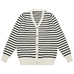 Juxiu Studio Fashion Guide Loose Fit Straight Leg Jeans Washed Denim Casual Long Trousers for Plump Women Winter Collection