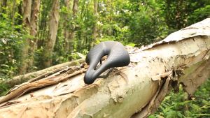 Short Nose Wide Saddle 155 mm ++ Sadel Sprint Nyaman Sadel Pendek 240 mm Short-Nose Saddle Carbon Sadel Aero Sadel Carbon Roadbike Sadel Time Trial Sadel Hidung Pesek TT Bike Triathlon Saddle Sadel Agresif Sadel Sprint Ringan Carbon Fiber Rail 155x240mm