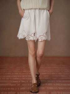 hacikis | Floral Embroidery Elastic High Waist Slim Fit Short