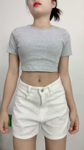 ชุดเซ็ตแฟชั่น เสื้อเปิดหลังคอวีและกางเกง แฟชั่นใหม่ล่าสุดสำหรับฤดูร้อน