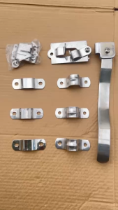 Nửa bộ tay khoá inox cửa thùng đông lạnh thùng kín xe tải L=320 dành cho cửa sau hoặc cửa hông thùng xe tải kín.(nửa bộ dùng cho 1 cánh cửa)