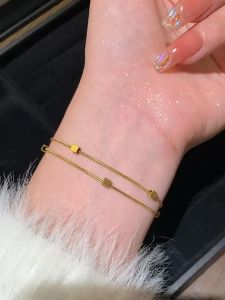 GL Fashion temperament 18K Gold Titanium steel Mantianxing Square Bracelet B3086