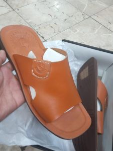 sandal model kokop warna tan untuk pria dewasa