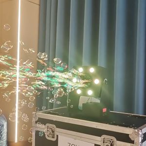 Bubble Machine Stage Dedicated Cinema Wedding Outdoor Large Event Opening Commercial Charging Bubble Machine Intelligent
