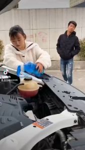 Combo 10 viên sủi rửa kính xe ô tô không cặn - Viên nén rửa kính tiện dụng 1 viên pha 4 lít nước tiết kiệm - Chăm sóc kính xe hơi