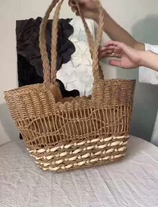 กระเป๋าสาน กระเป๋าสะพายข้าง งานปราณีต เหมาะสำหรับถ่ายรูป พร้อมส่งจาก กทม B77（จัดส่งจากกรุงเทพ）
